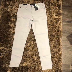 NWT BANANA REPUBLIC SKINNY JEANS SIZE 28/6